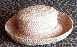 Pre Owned HEARTY Summer Hat