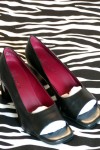 COMFORTABLE Black Peep-Toe Heels